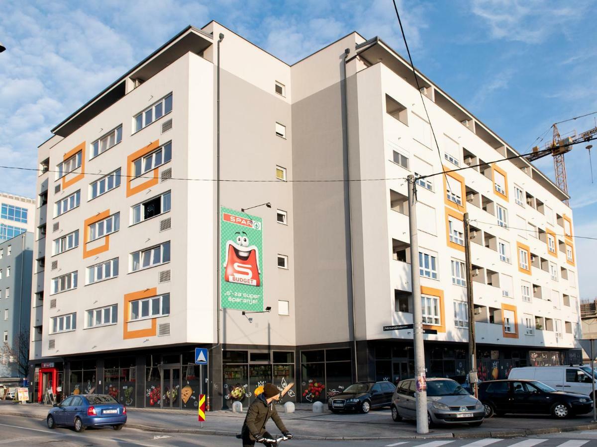 Flexible Selfcheckins 7 - Zagreb - Garage - Electric Vehicle Ccharger - Loggia - New - Luxury - Apartments Repinc 7 מראה חיצוני תמונה
